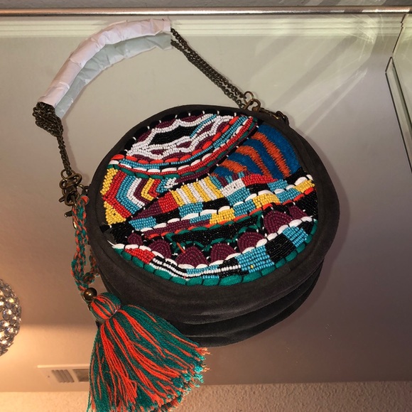 Round Beaded Crossbody Purse - Picture 7 of 8